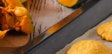 Halloweenské dýňové sušenky se skořicí